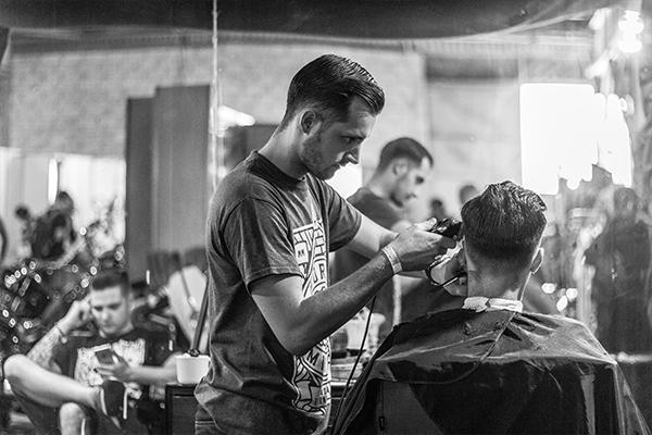 Hair Cuts & Styles to Make Hair Appear Thicker for Men